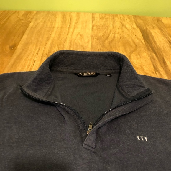 Travis Mathew Navy Blue 1/4 Zip Golf Sweater Mens Size Large Spot On Sleeve - Picture 10 of 13